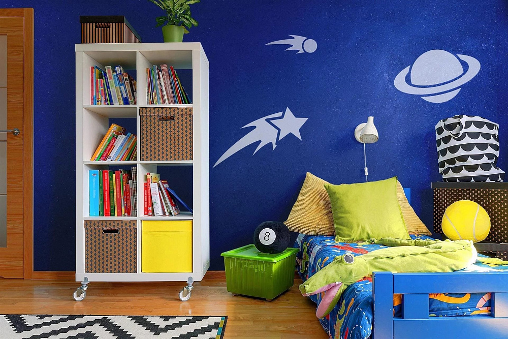 Космическая стена с эффектом звёздного неба