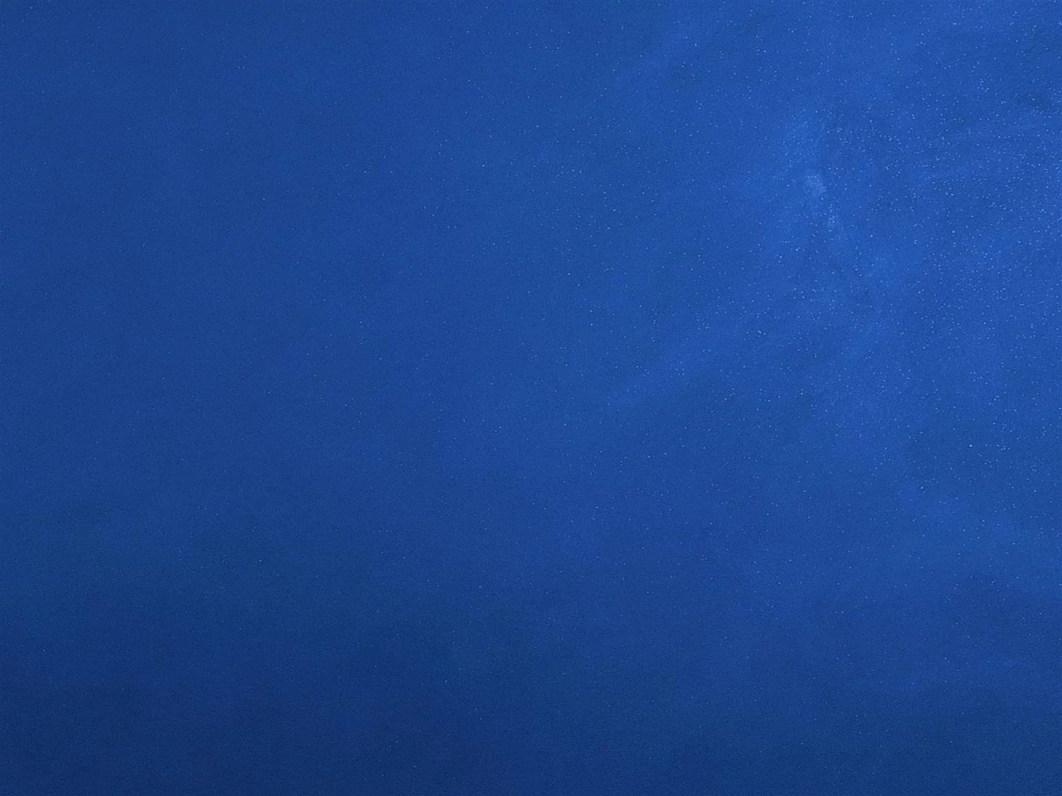 Космическая стена с эффектом звёздного неба в детской комнате